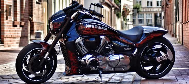 Suzuki Boulevard M109R Custom Back in Black